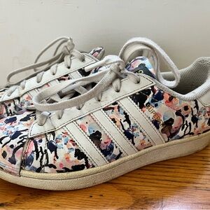 HTF Adidas Superstars Liberty London print UK 4 US kids 4.5, women’s 6-6.5